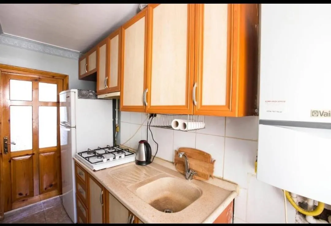 2Br - 1Lr Seaview Family Flat 10 Min Walk To Center Apartment Istanbul