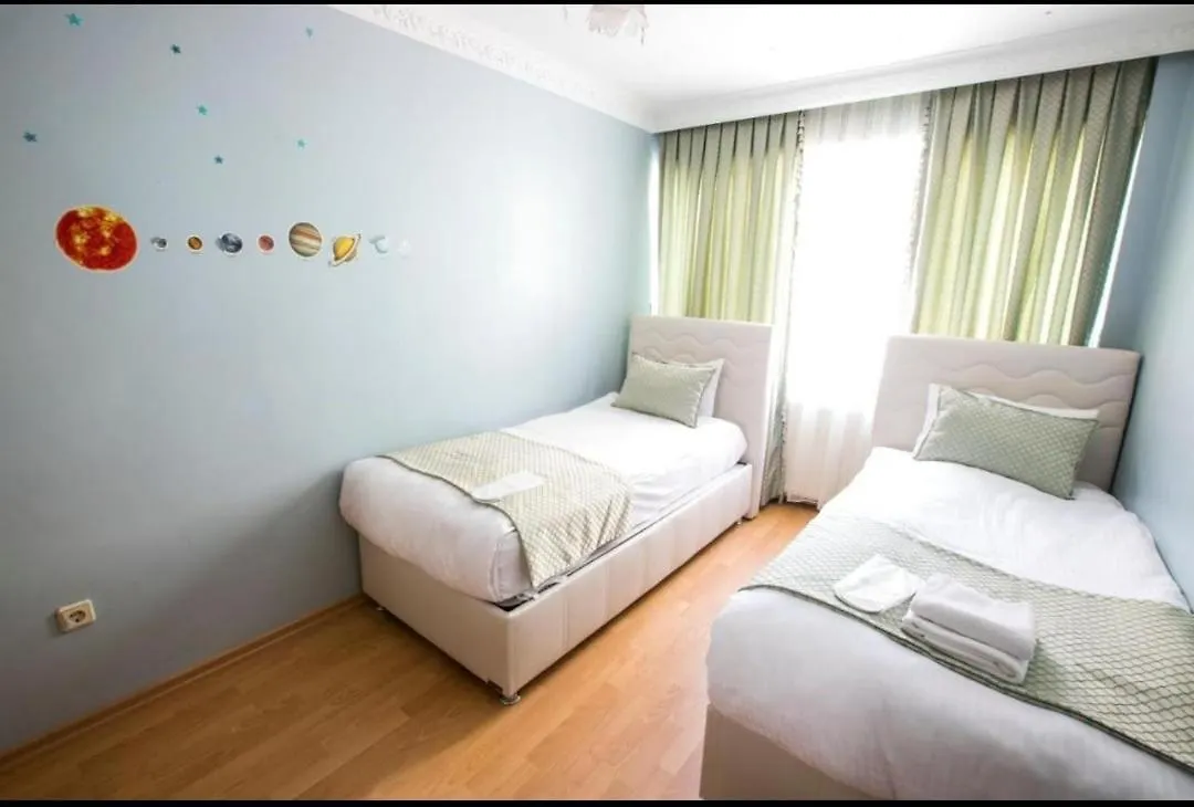 Апартаменты 2Br - 1Lr Seaview Family Flat 10 Min Walk To Center Стамбул Турция